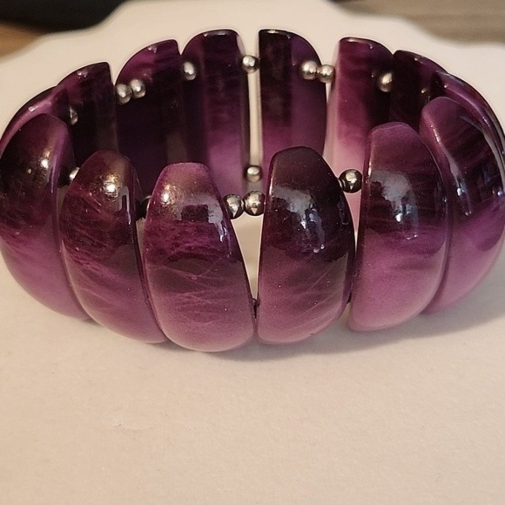 NWOT Women’s Purple Ombré Stretchy Bracelet